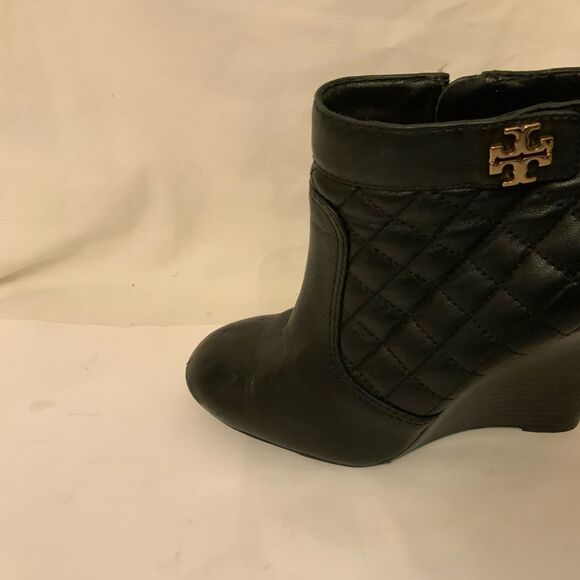 Tory Burch Leila Black Leather Quilted Ankle Wedge Booties Sz 7 - Picture 2 of 12
